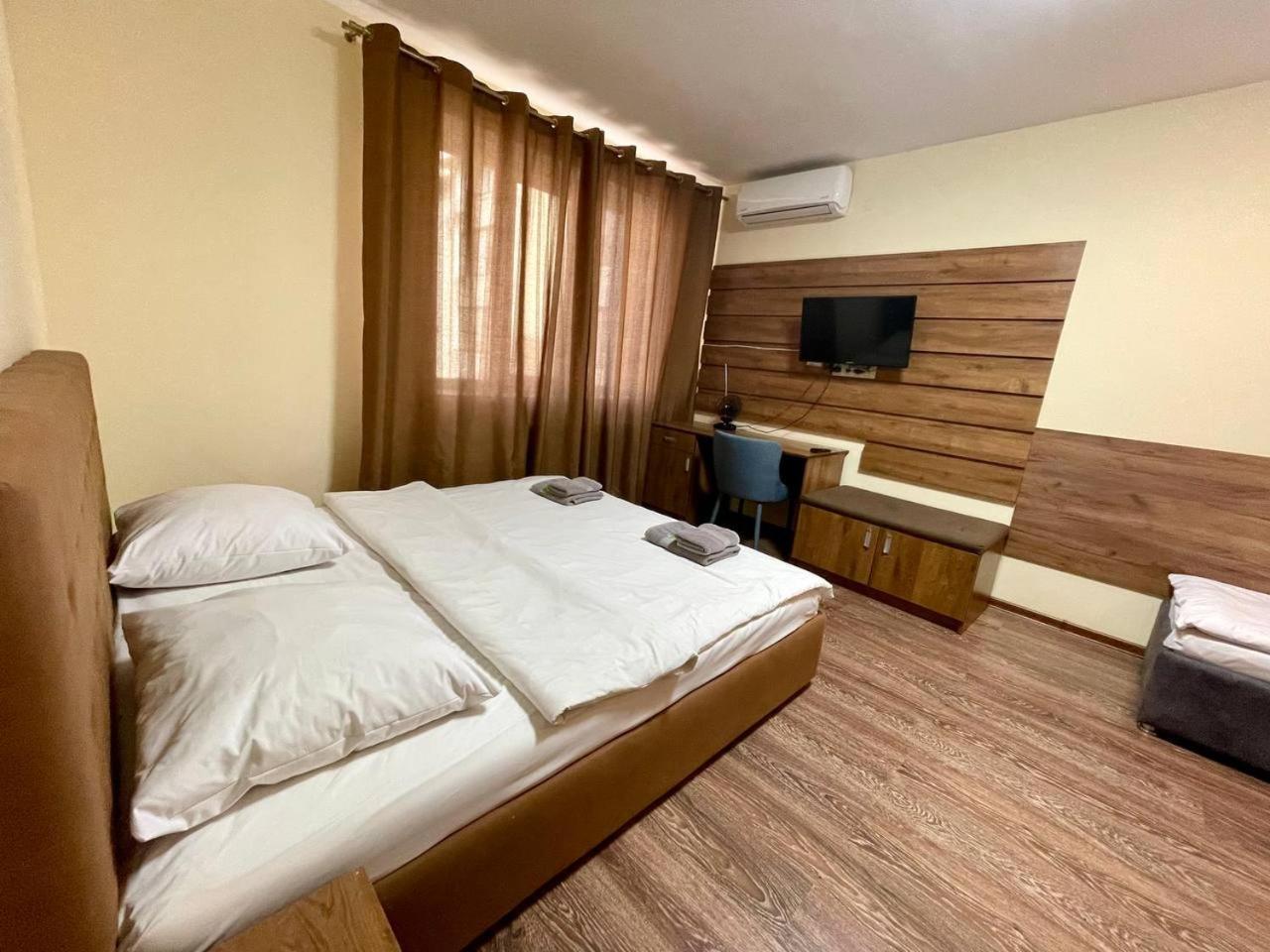 Apartments In Uzhgorod For You. Luaran gambar